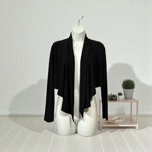 Entrata, Black Cropped Long Sleeve Bolero Jacket, XS